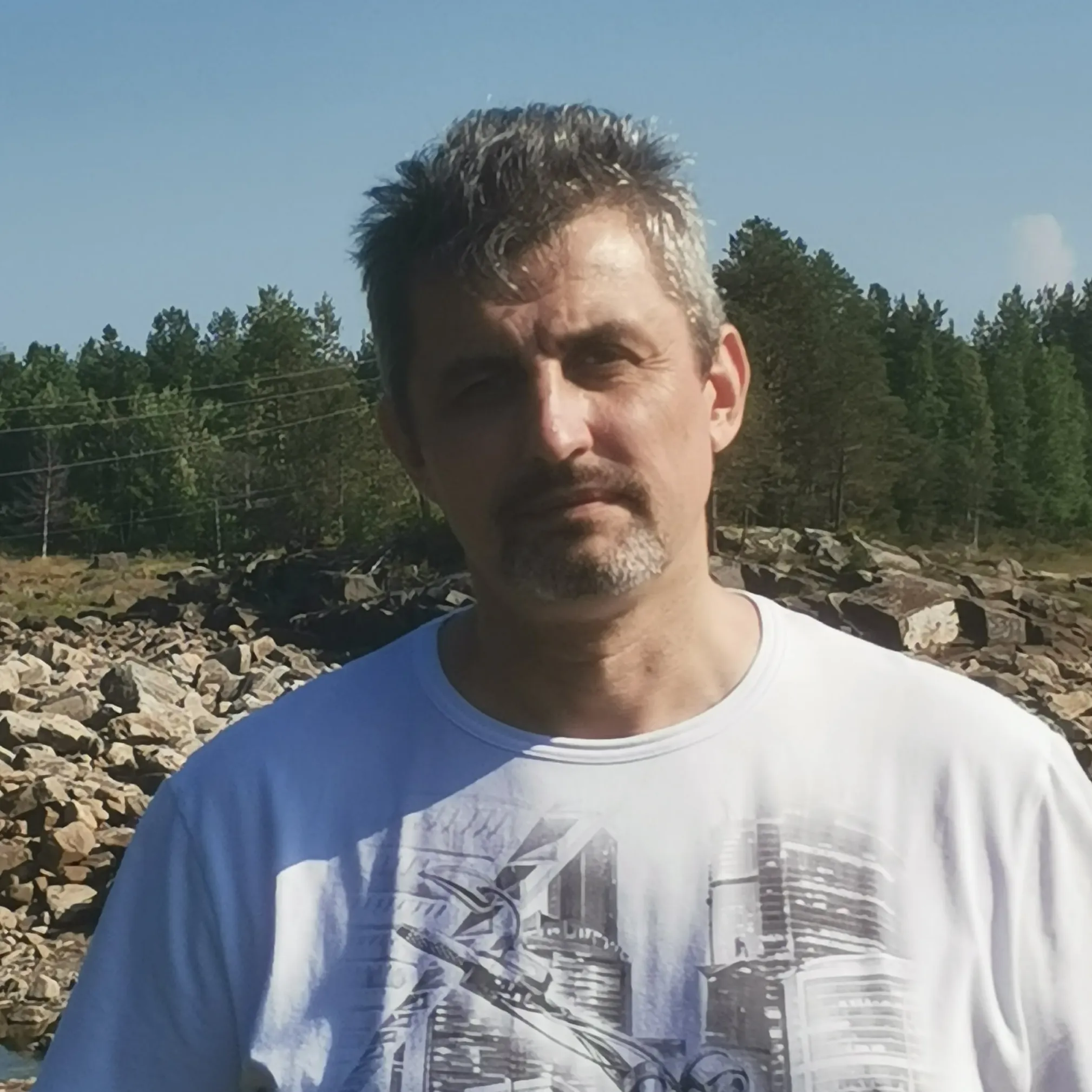 Игорь Лахов